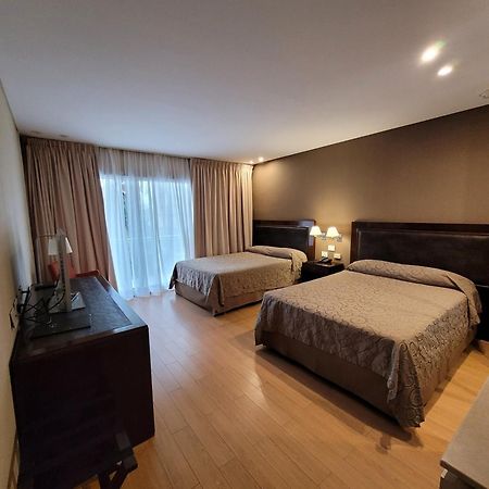 Hotel Plaza โกลอน ภายนอก รูปภาพ
