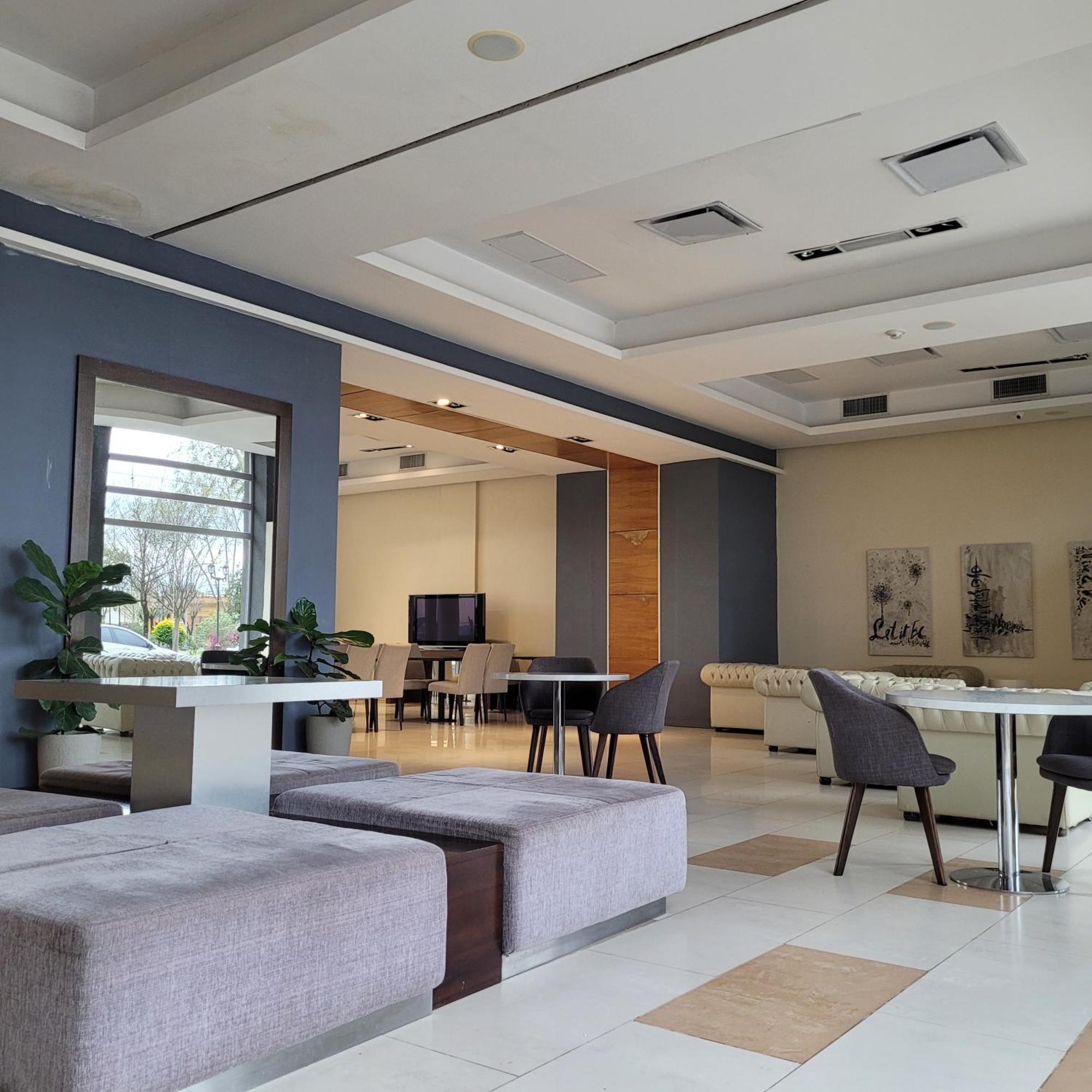 Hotel Plaza โกลอน ภายนอก รูปภาพ