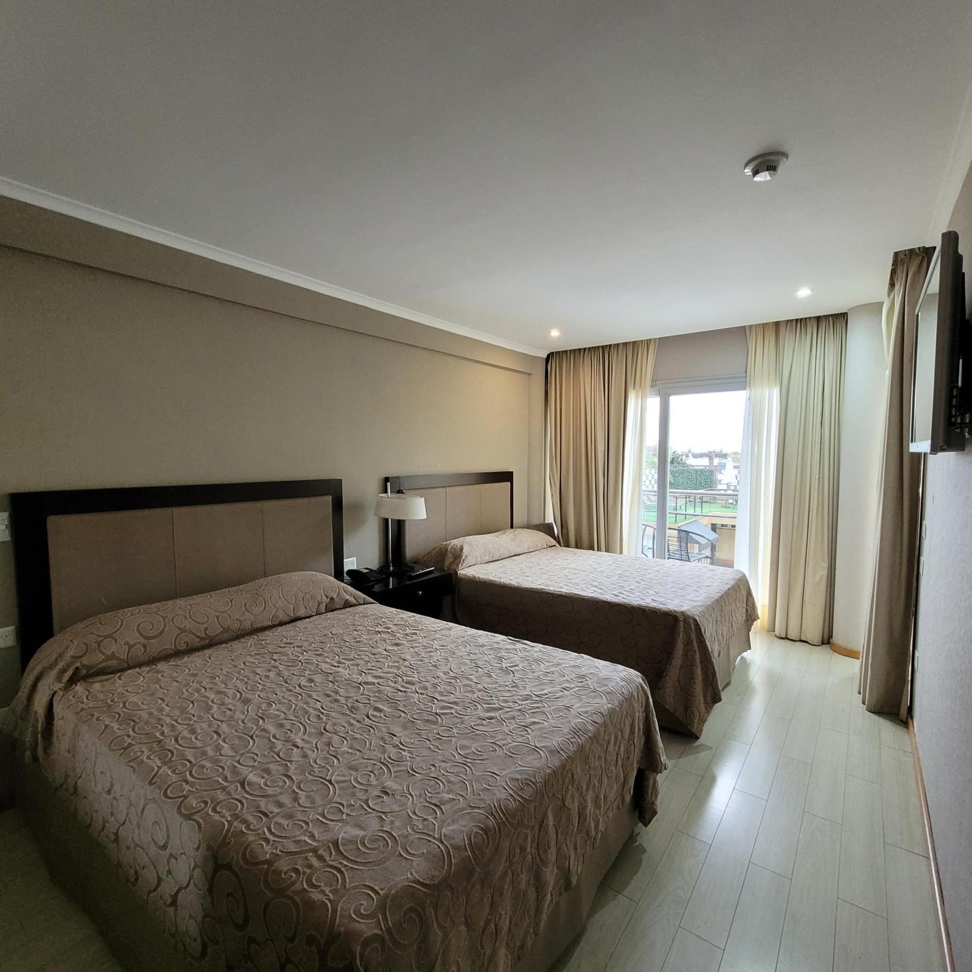Hotel Plaza โกลอน ภายนอก รูปภาพ