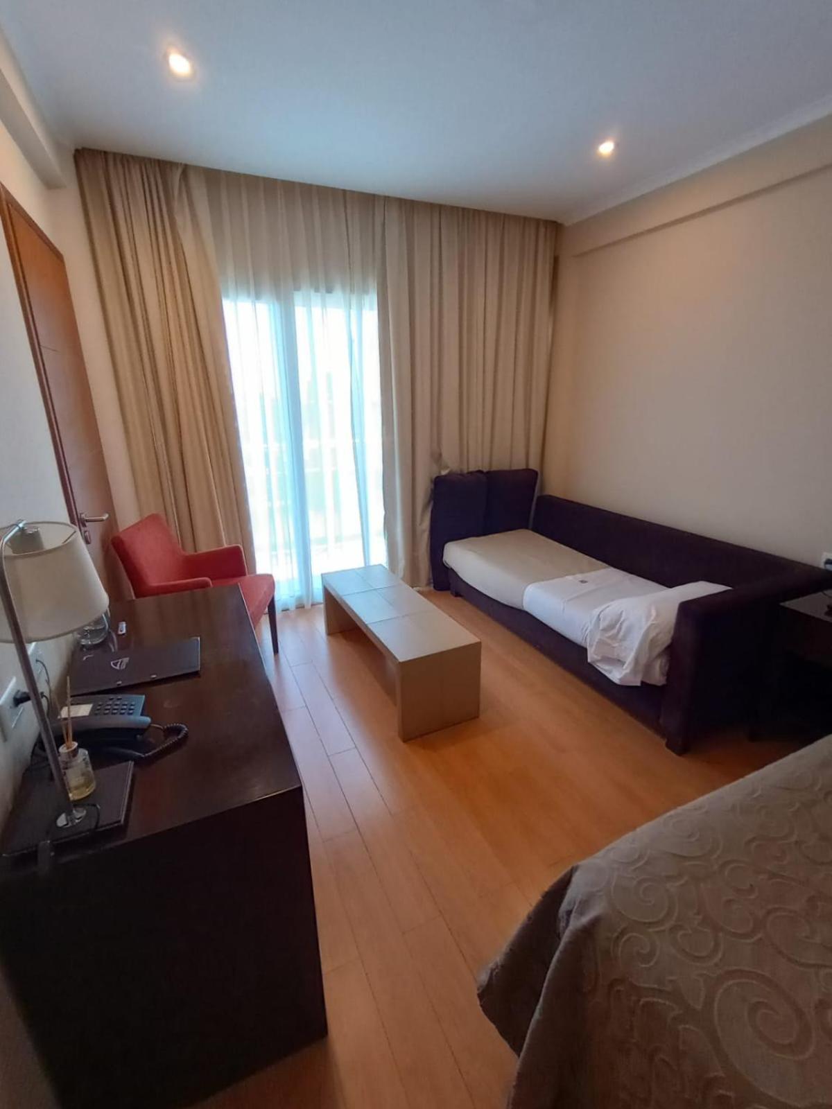 Hotel Plaza โกลอน ห้อง รูปภาพ