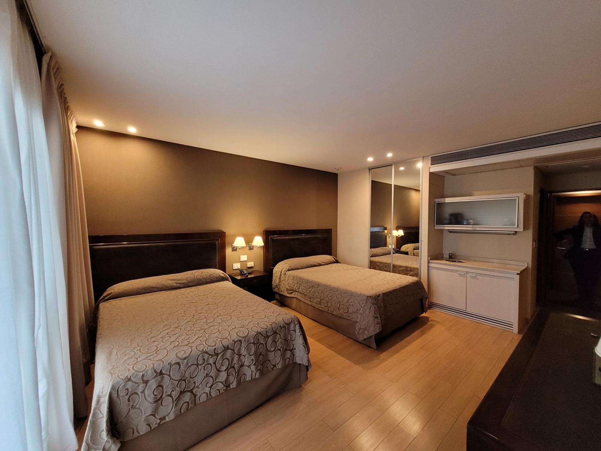 Hotel Plaza โกลอน ภายนอก รูปภาพ
