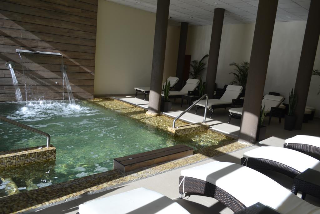 Hotel Plaza โกลอน ภายนอก รูปภาพ